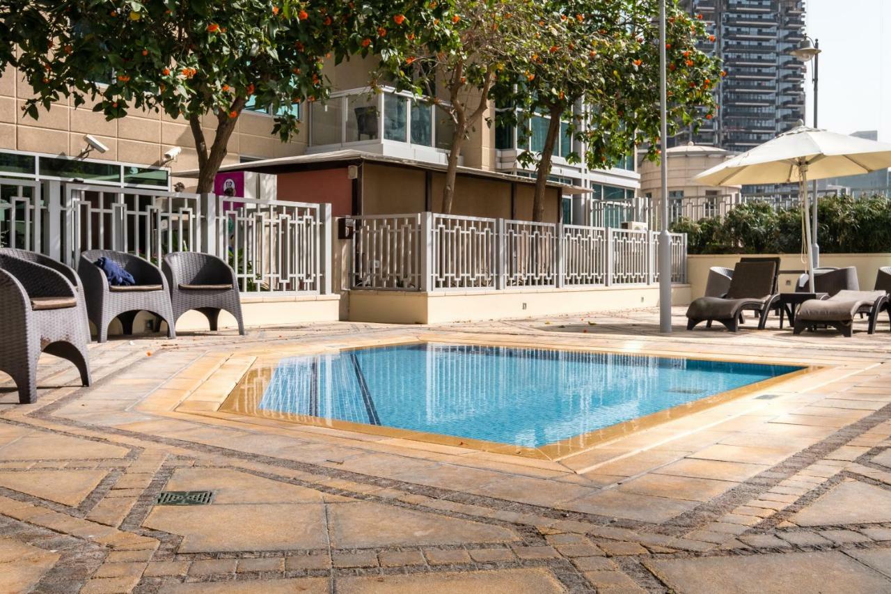 Maison Privee - Exclusive Apt With Burj Khalifa Next Door Dubái Exterior foto